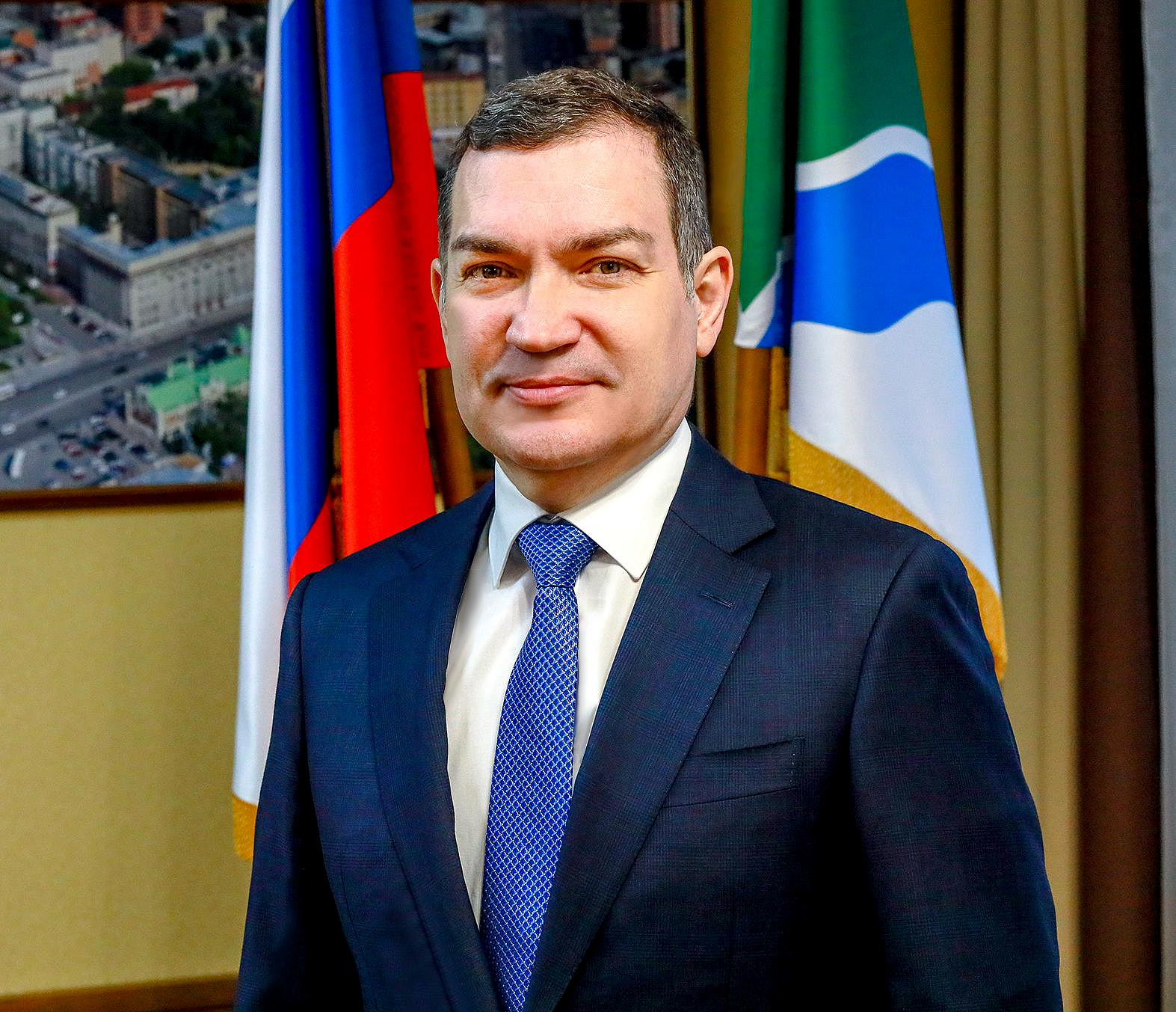 Мэр Кудрявцев поздравляет сибирячек с Днём матери