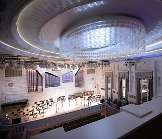 Обновлённый зал с гигантской люстрой и бенуаром открыли в консерватории