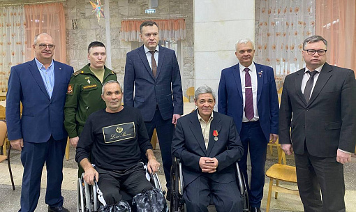 Медаль Жукова вручили под Новосибирском участнику СВО