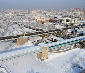 Движение на Октябрьском мосту ограничат из-за строительства перехода