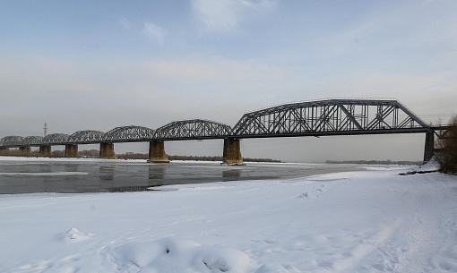 Комсомольскому мосту — 90 лет: как строили первую двухпутную переправу