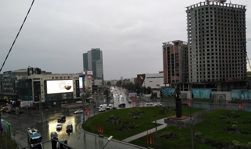 Мощный ливень с грозой накрыл Новосибирск 10 мая