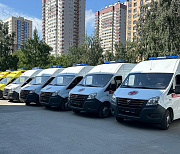 Палаты на колёсах: 35 новых машин передали скорой помощи Новосибирска