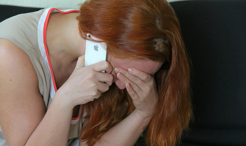 Улыбнуться и поднять руки: как вовремя распознать инсульт — ответила врач