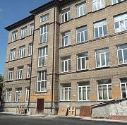 «Полностью обновили крышу»: завершают капремонт гимназии на Маркса