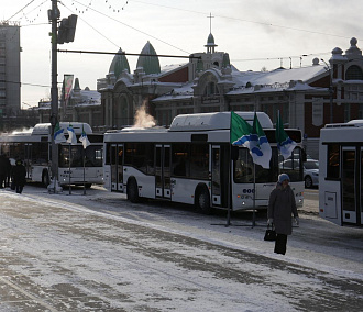 Четыре минских автобуса с откидными пандусами прибыли в Новосибирск
