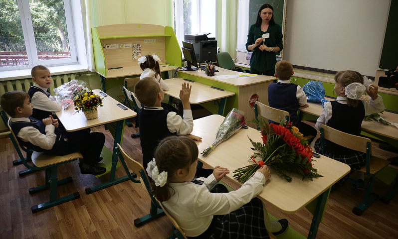 Сбой Госуслуг при записи детей в первый класс опровергли в минцифры