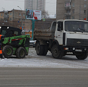 Быстро и манёвренно: дорожники показали новую технику в действии