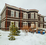 Фасад и отмостку обновили у исторической школы рабочих на Владимировской