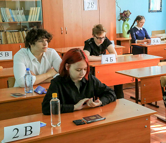«Судьбоносный экзамен»: как сдают ЕГЭ по математике в Новосибирске