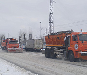 Как ДЭУ борются с последствиями снегопадов 24 ноября в Новосибирске