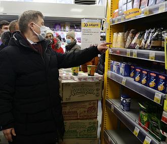 Мэр Новосибирска проверил цены на сахар и гречку в супермаркетах