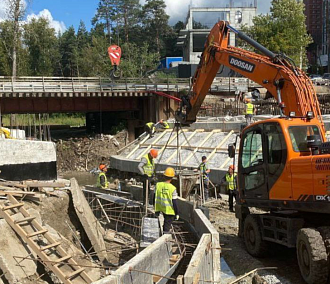 Мост на улице Сухарной готовят к монтажу пролётного строения
