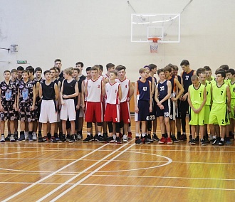 Нешуточные страсти кипели на молодёжном турнире по баскетболу