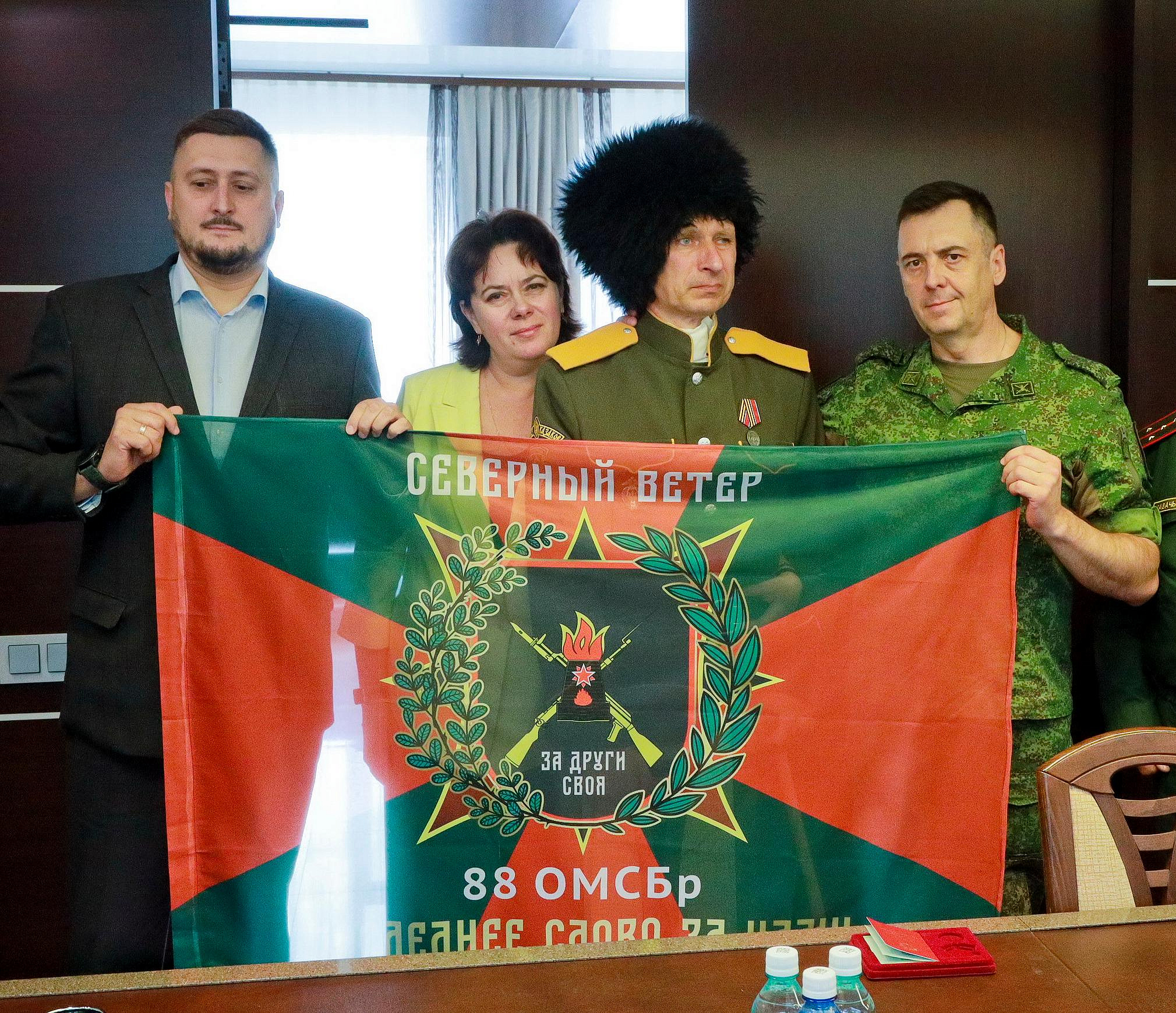 Медалью «За храбрость» наградили вернувшегося из ДНР новосибирца