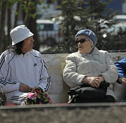 Новосибирцы рассказали, ради чего готовы работать на пенсии