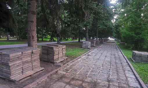 На Монументе Славы стартовал большой ремонт пешеходной аллеи