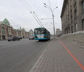 Красная линия: центр Новосибирска «разметили» для туристов