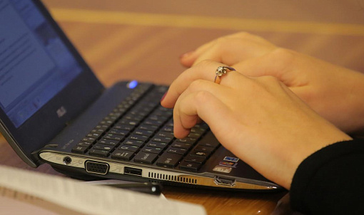 От мошенников приходится защищать семьи участников СВО в Новосибирске