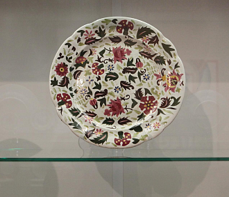 Новосибирцам предлагают сдать старую посуду на поделки