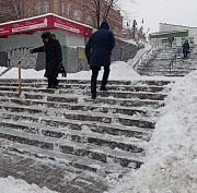 ДЭУ приступили к расчистке второстепенных дорог Новосибирска