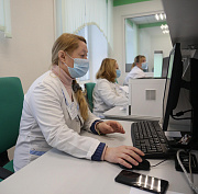 Робот Николай стал записывать новосибирцев к врачу через MAX