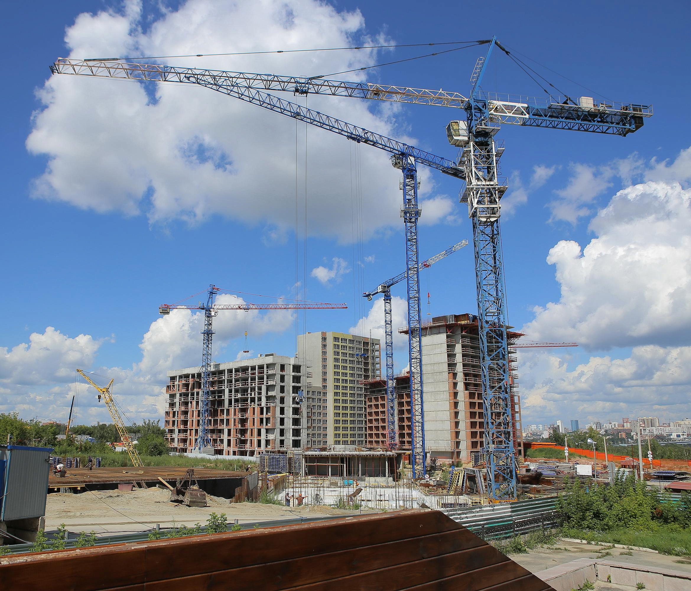 «Луна», дача-хаус и «МАКИ»: какие дома начали строить в Новосибирске