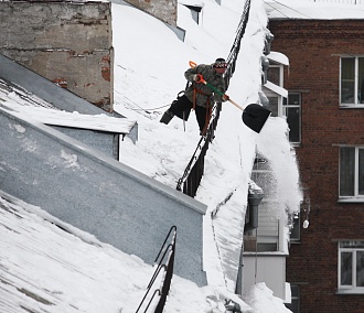 Сигнал «Оттепель» дали на уборку снега в Новосибирске