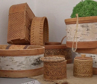 Современные сумки и часы из берёсты делают новосибирские умельцы
