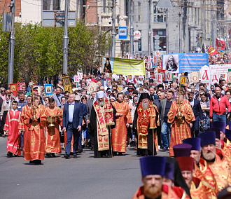 7000 новосибирцев вышли на крестный ход в честь Кирилла и Мефодия