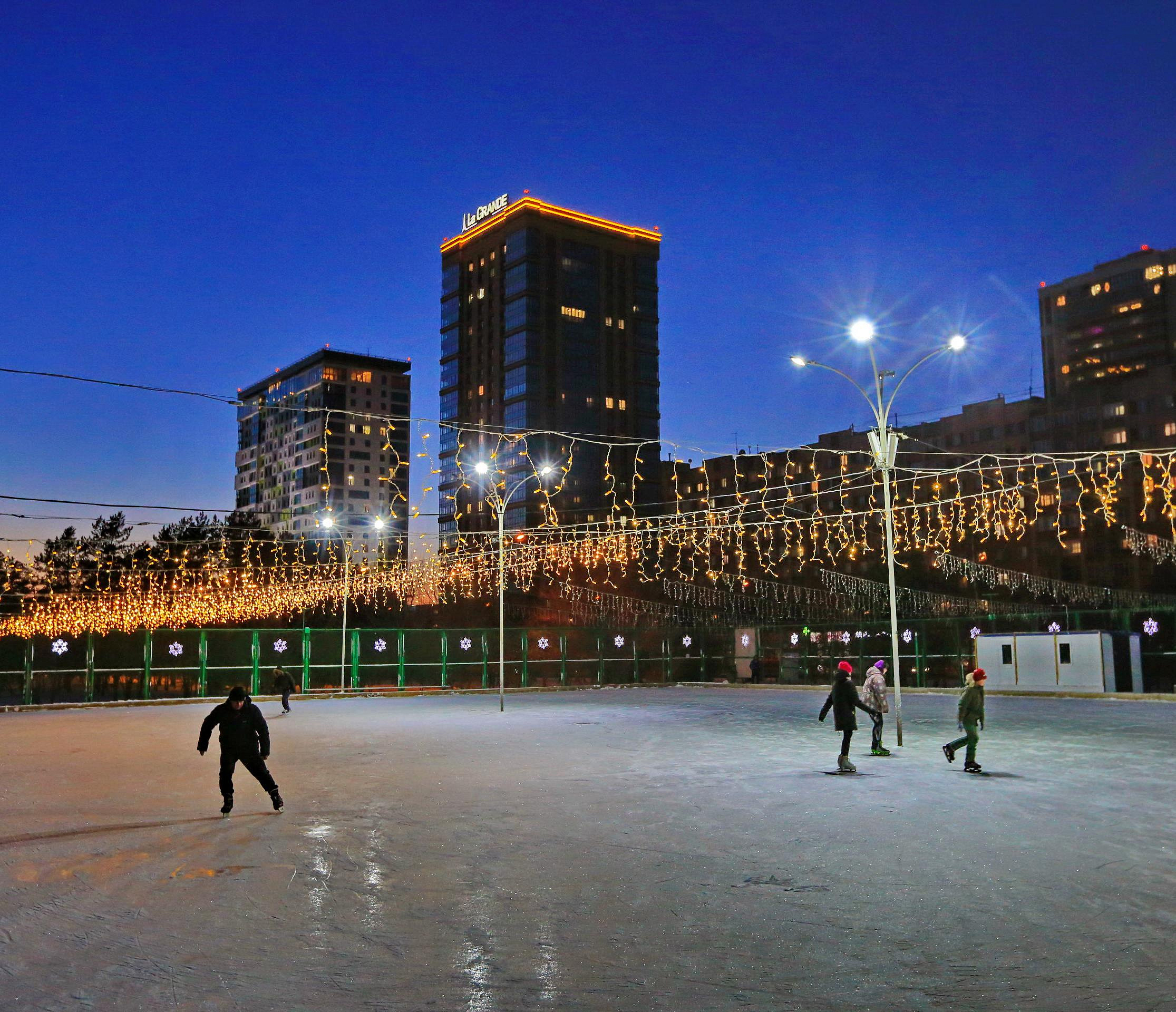 Новосибирская неделя: жгучие морозы, первые катки и пешеходные улицы