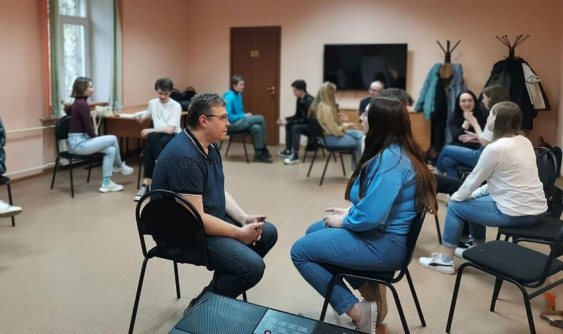 Новосибирские психологи продолжают учить молодёжь знакомиться без тиндера