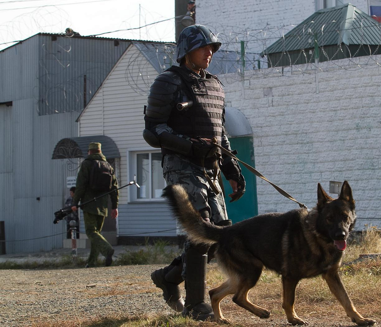 Двое преступников сбежали из колонии-поселения в Новосибирске