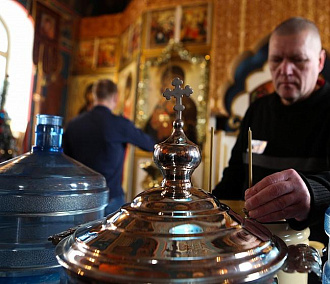 Новосибирская митрополия развенчала суеверия о крещенской воде