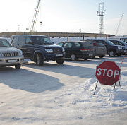 Новосибирцам напомнили о штрафе за прогрев авто во дворе