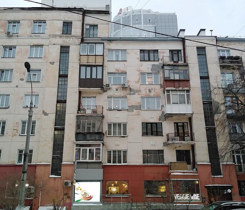 Двум историческим домам на Урицкого отреставрируют фасады в этом году