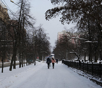 Зима пришла в Новосибирск: фоторепортаж с заснеженных улиц