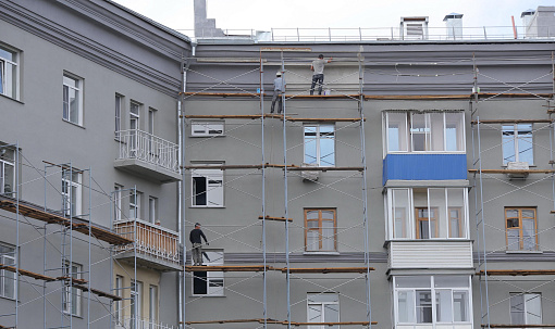 12 млрд рублей потратят на капремонт домов до 2026 года в Новосибирске