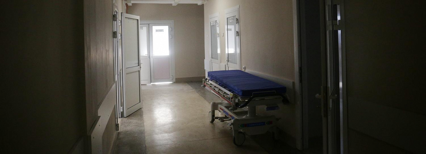 скорая возле больницы. больница скорая. грипп в новосибирске. короновирусу за сутки в новосибирске. какая инфекция сейчас в новосибирске.