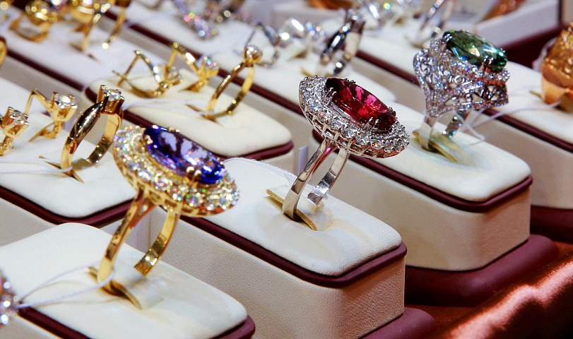 Сибирячку осудят за контрабанду полудрагоценных камней на 2,5 миллиона