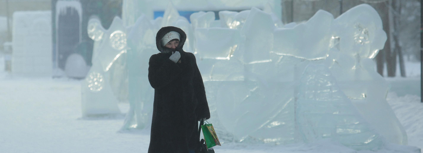 Климат в нашем городе суровый морозы начинаются. Аномальные Морозы в Сибири. Мороз на севере. МЧС: штормовое предупреждение ветер. Красноярск Мороз аномальные.