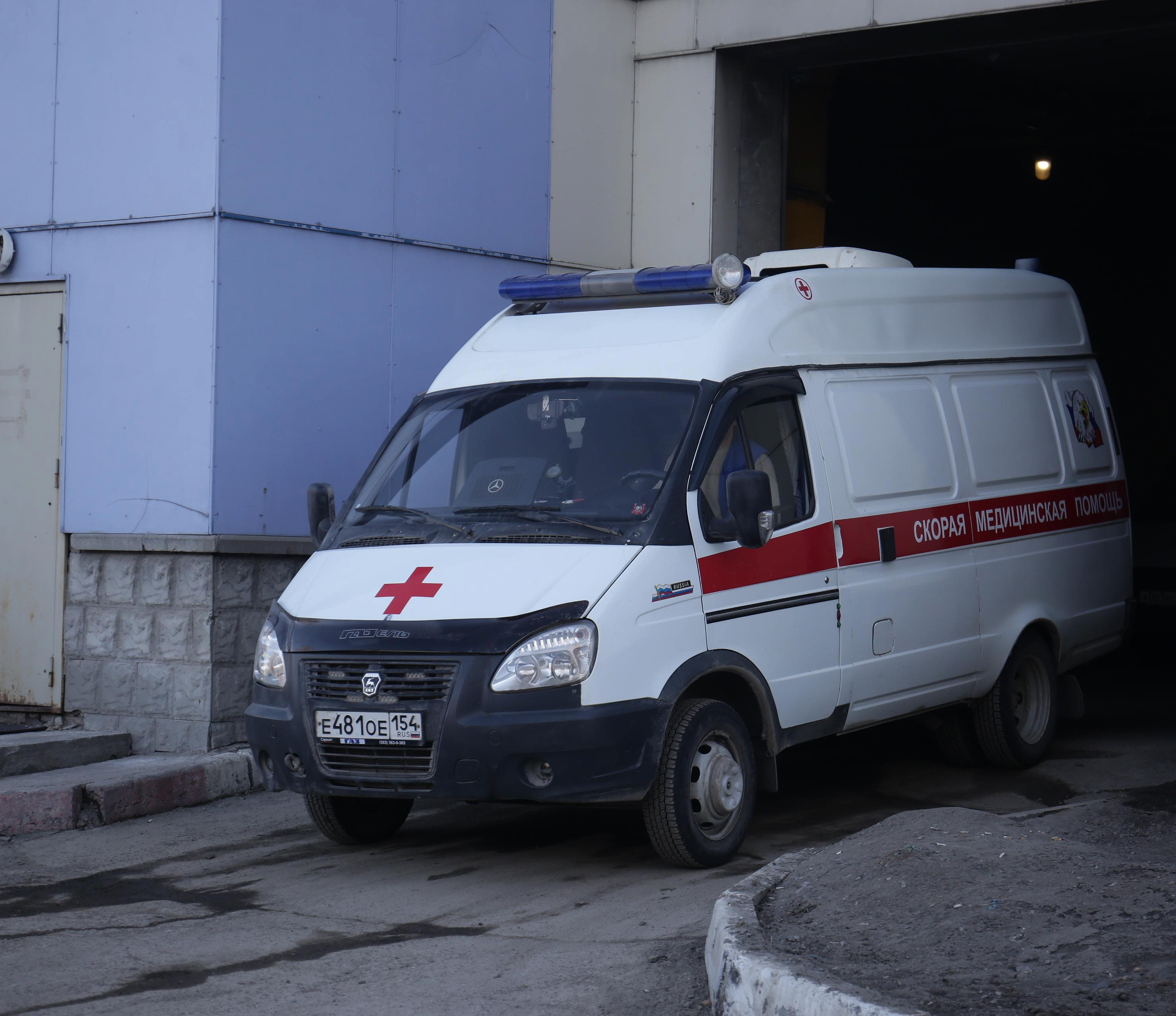 Больше тысячи человек отравились алкоголем в Новосибирской области