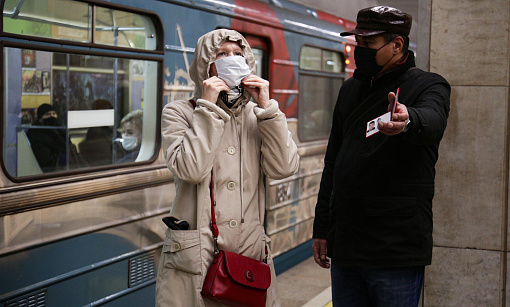 Оперштаб рекомендовал новосибирцам снова носить маски в транспорте