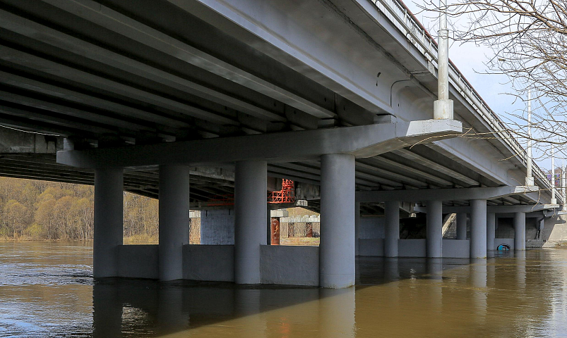 Мэр Кудрявцев: проезд через мост на реке Ине открыли по всей ширине