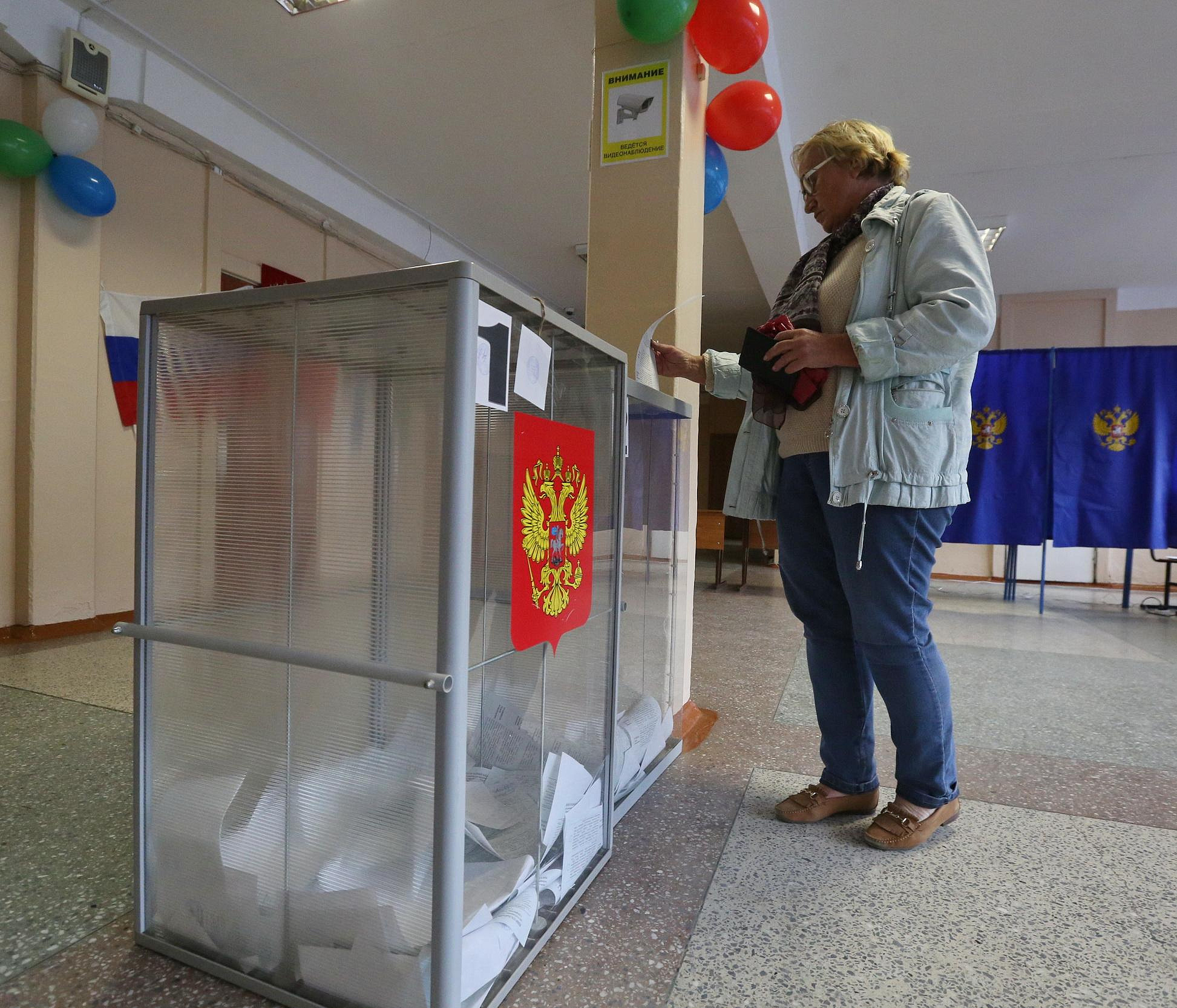 Сколько платят обходчикам на выборах. Выборы губернатора Новосибирской области. Поквартирный обход выборы губернатора Новосибирск.