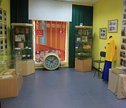 Мы пройдём сквозь шторм и дым. История новосибирского комсомола