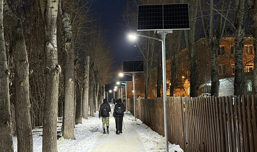 Фонари на солнечных батареях установили на дорожке к Троицкому скверу