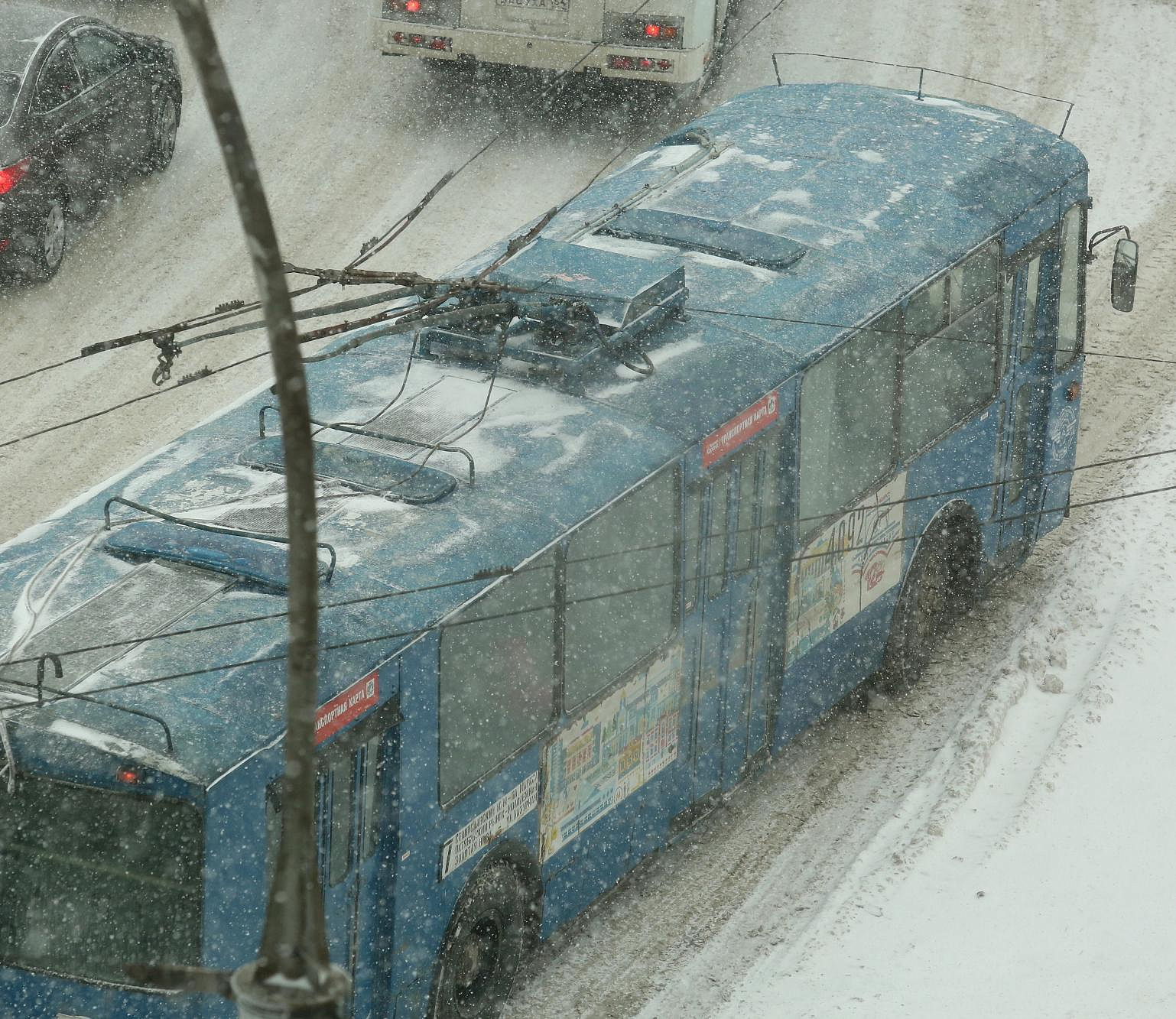 Снег с дождём и метели снизят видимость на дорогах Новосибирска