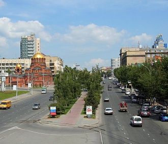 Дорожники случайно откопали 100-летнюю брусчатку в центре Новосибирска