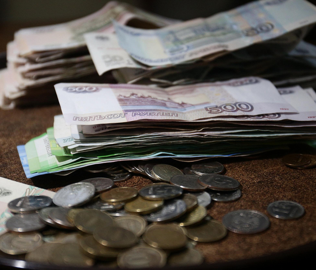 Минимальный размер оплаты труда в России вырастет на 20,7%